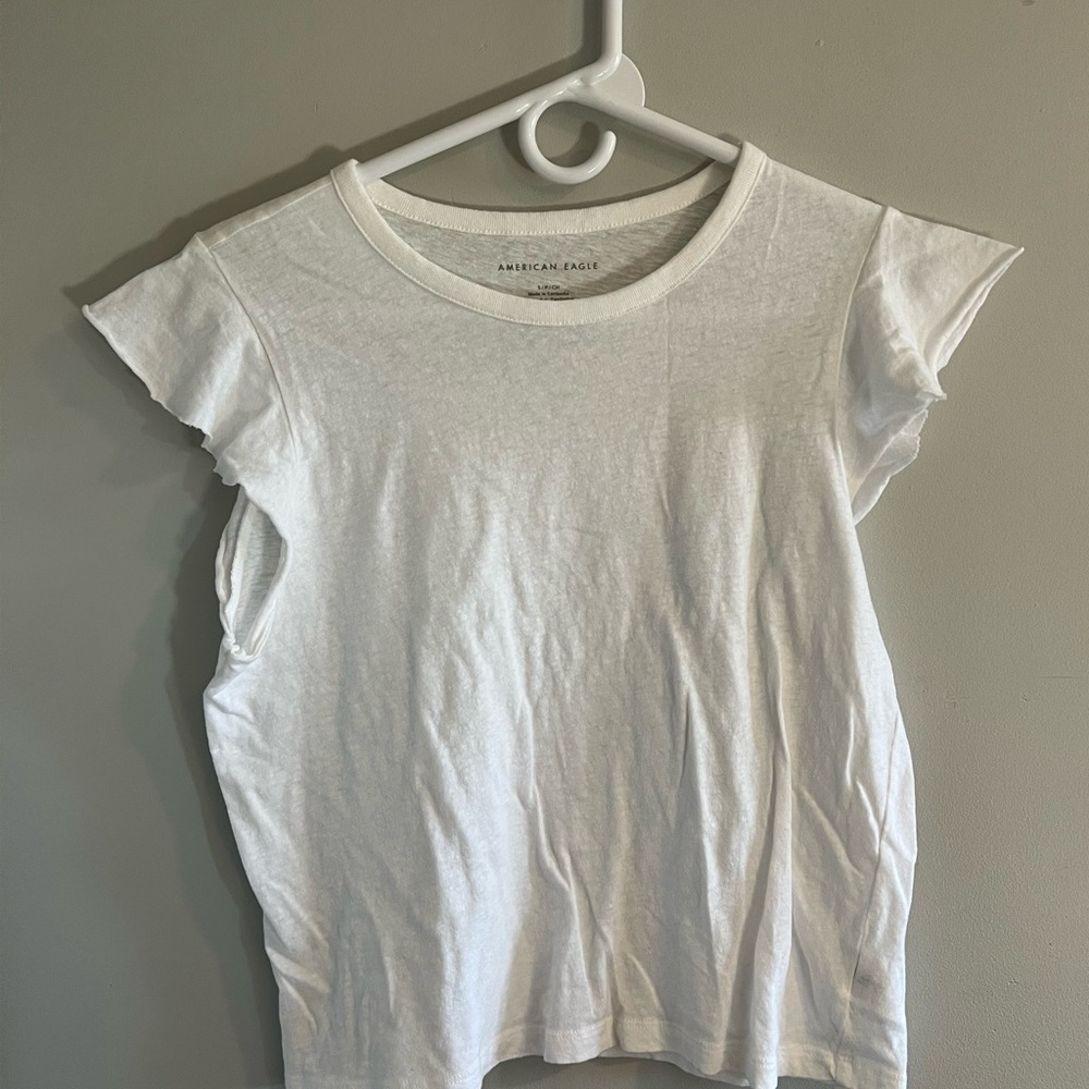 American Eagle White Tee %100 cotton